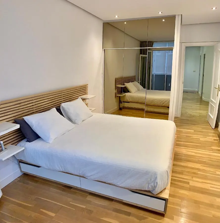Δωμάτια σε οικογενειακή κατοικία Habitacion Privada En Bilbao Centro